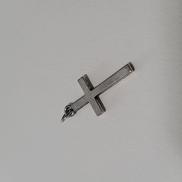 Sterling Siver Cross Charm Unmarked - Picture 2 of 3